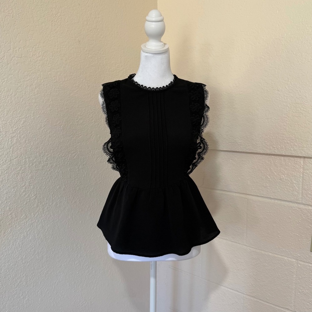 Monteau Peplum Top‎ Womens S Black Lace Trim Pintuck Pleat Sleeveless Victorian